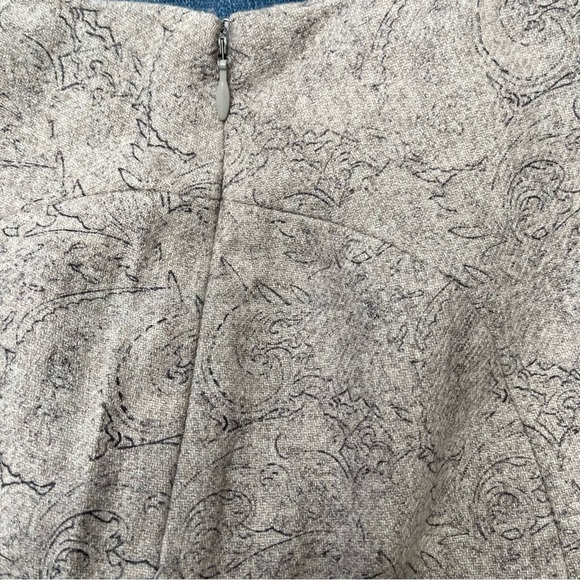 White House Black Market Wool Viscose Paisley Print A Line Skirt in Beige Size 0 - Picture 5 of 5
